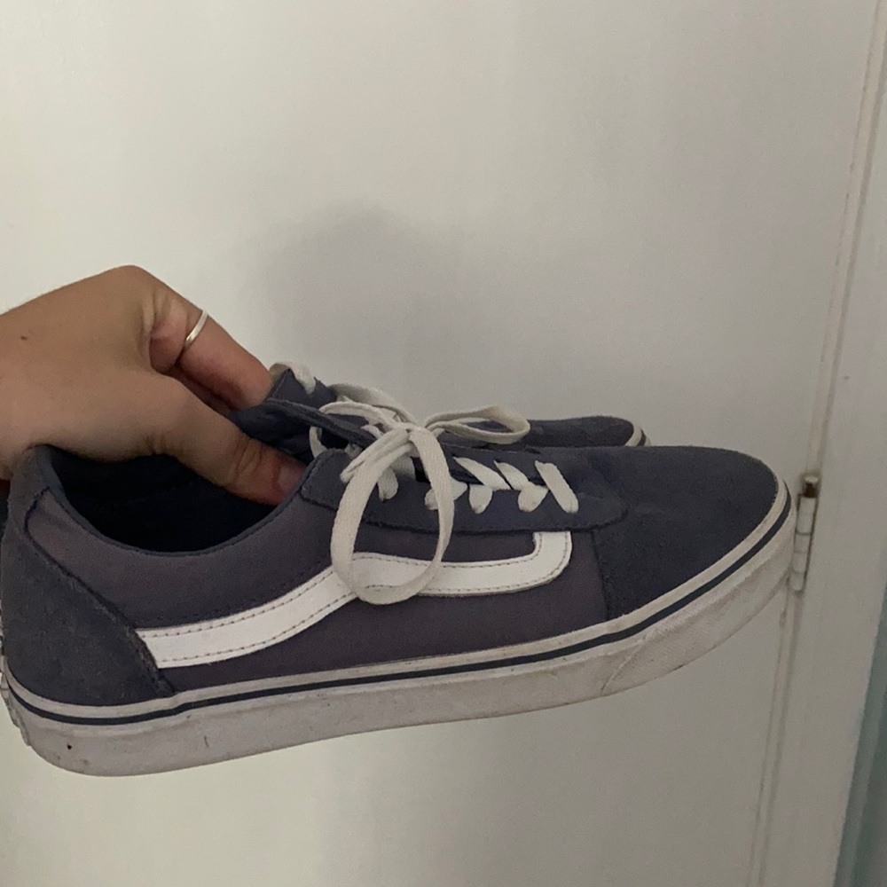 Women’s blue vans